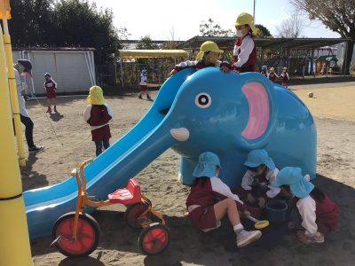 ぞうさんすべり台が帰ってきたよ。 - いずみ幼稚園